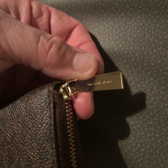 Michael Kors crossbody bags - Picture 12 of 13